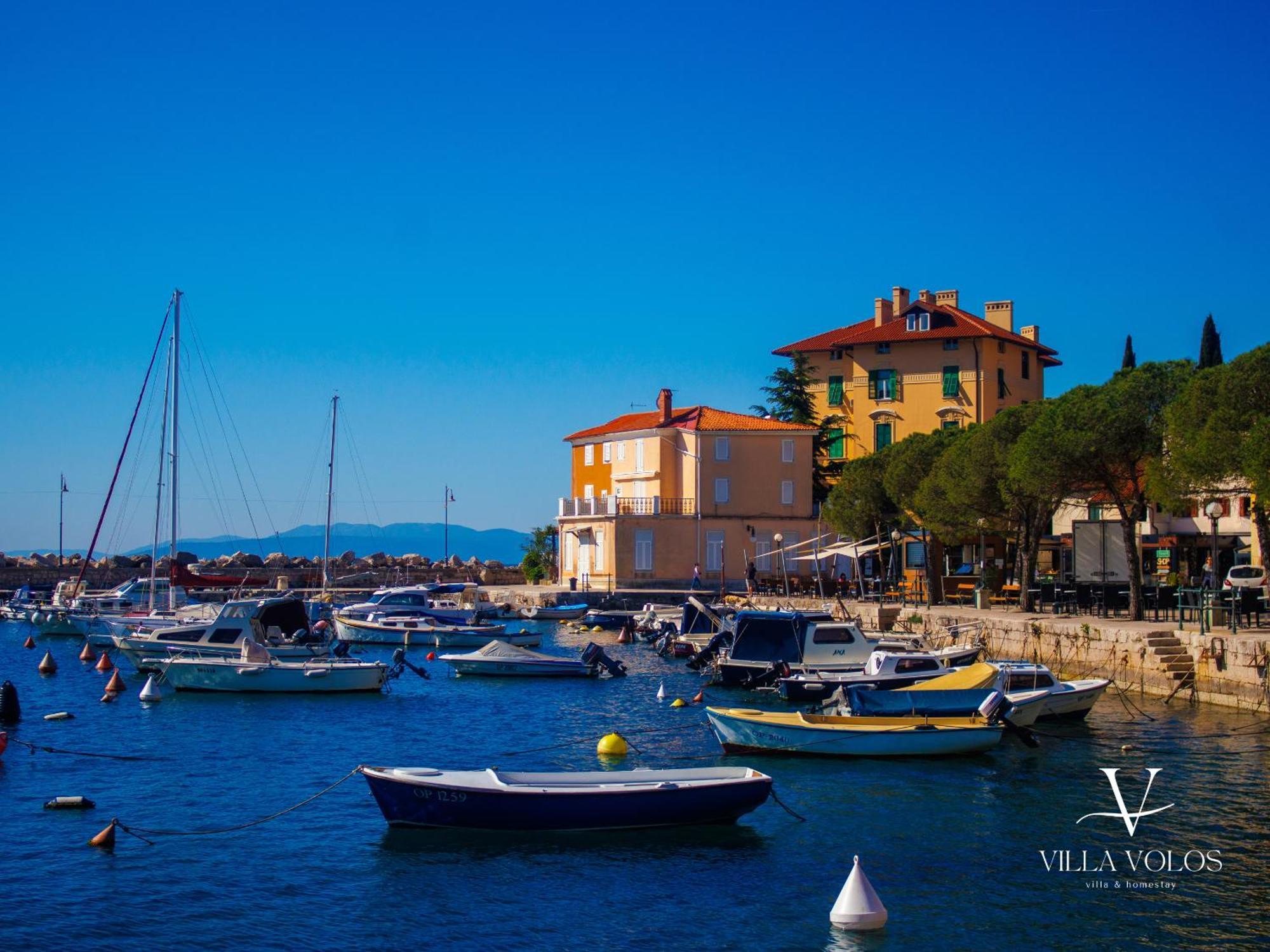 Apartment Volos Karmen With Roof Terrace, Sea View, Free Private Parking